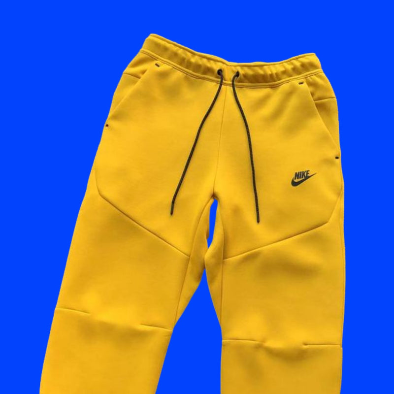 CONJUNTO NIKE SPORTSWEAR TECH FLEECE