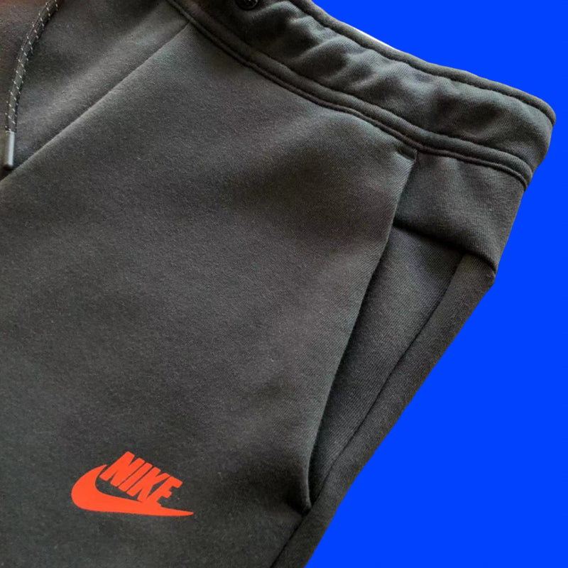 CALÇA NIKE TECH FLEECE