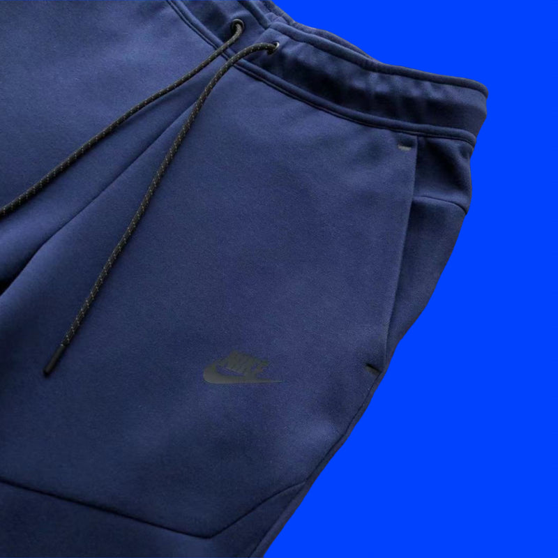 CALÇA NIKE TECH FLEECE “AZUL MARINHO”