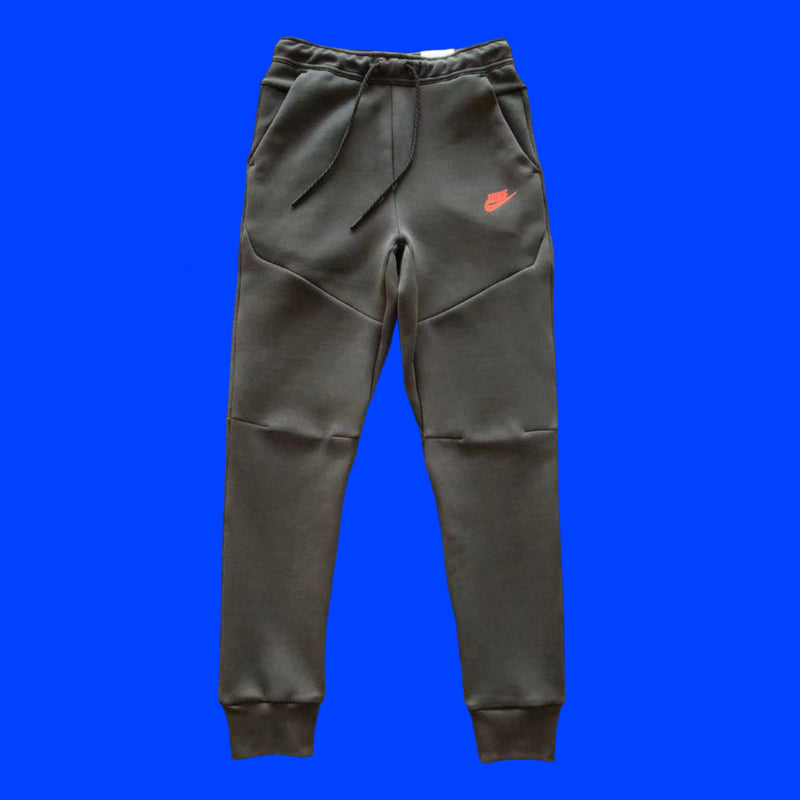 CONJUNTO NIKE SPORTSWEAR TECH FLEECE