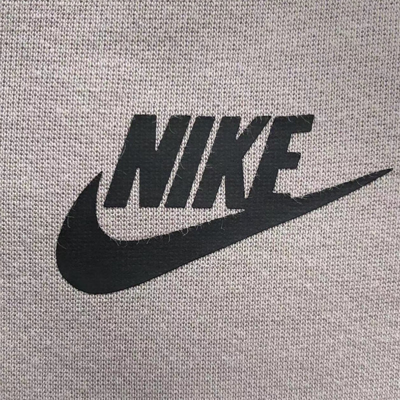 BERMUDA NIKE TECH FLEECE MOLETOM "BRANCO ESCURO"