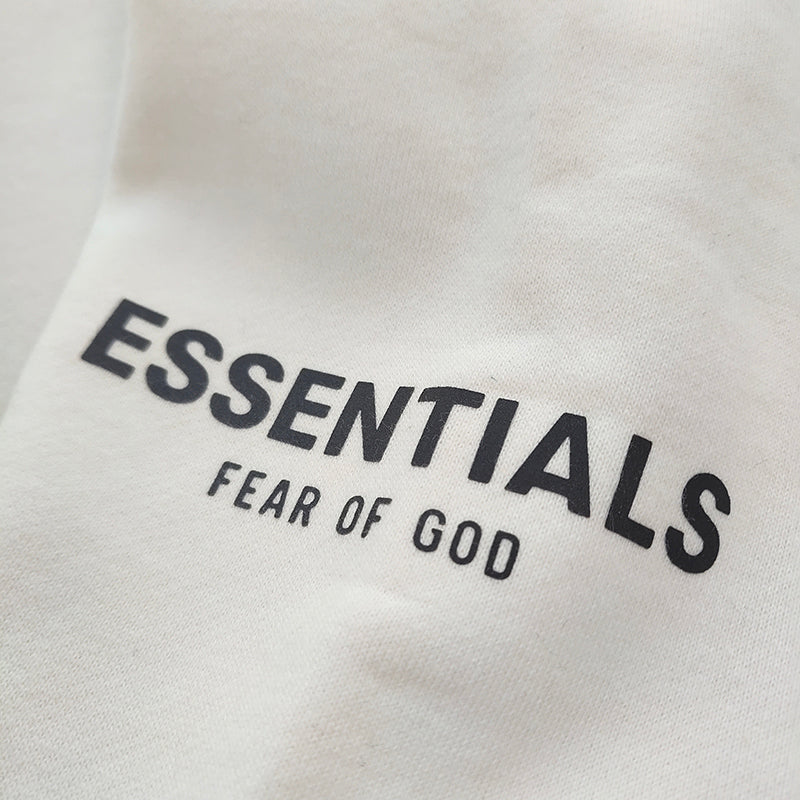 MOLETOM ESSENTIALS FEAR OF GOD “CREME”