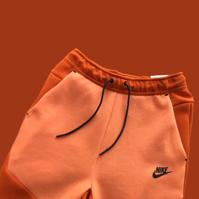 CONJUNTO NIKE SPORTSWEAR TECH FLEECE