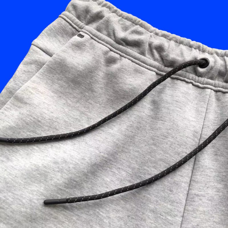 BERMUDA NIKE TECH FLEECE MOLETOM “CINZA"